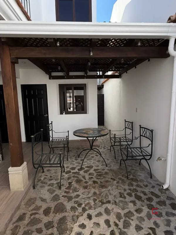 Acogedora Casa en venta Barrios Coloniales — Casa en Venta en San Pedro Las Huertas, Antigua, Sacatepéquez — foto 7 de 17