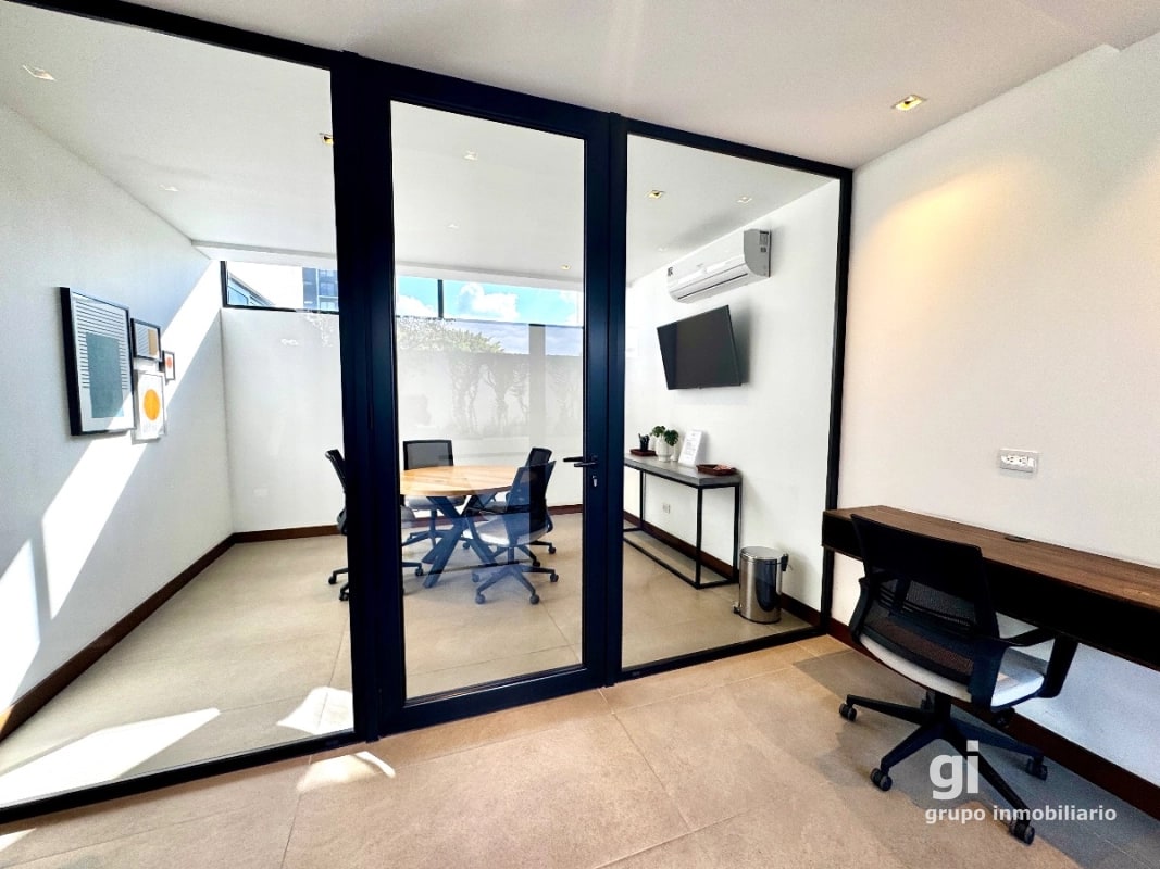 Apartamento de 3 dormitorios + cuarto de servicio en venta en zona 13 - 5