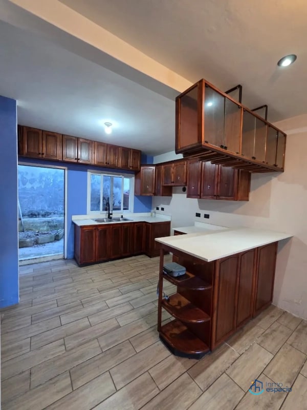 CASA EN VENTA, ZONA 8 DE MIXCO-SAN CRISTÓBAL 2, - 10