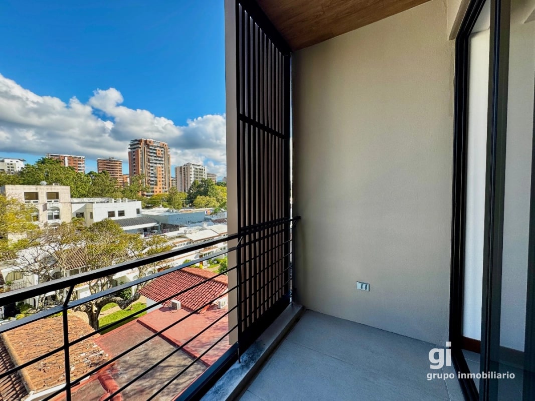 Apartamento de 2 dormitorios en venta en zona 13 - 9