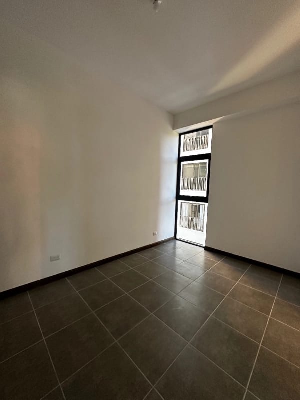 Apartamento en alquiler-Edificio Quince Esquina, Z.15 VHI - 8