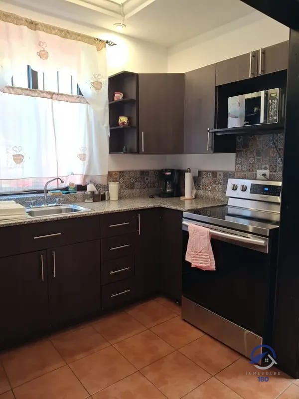 Casa en venta en Barrio Las Campanas, San Pedro Las Huertas, Sacatepéquez — Casa en Venta en San Pedro Sacatepéquez, Sacatepéquez — foto 12 de 15