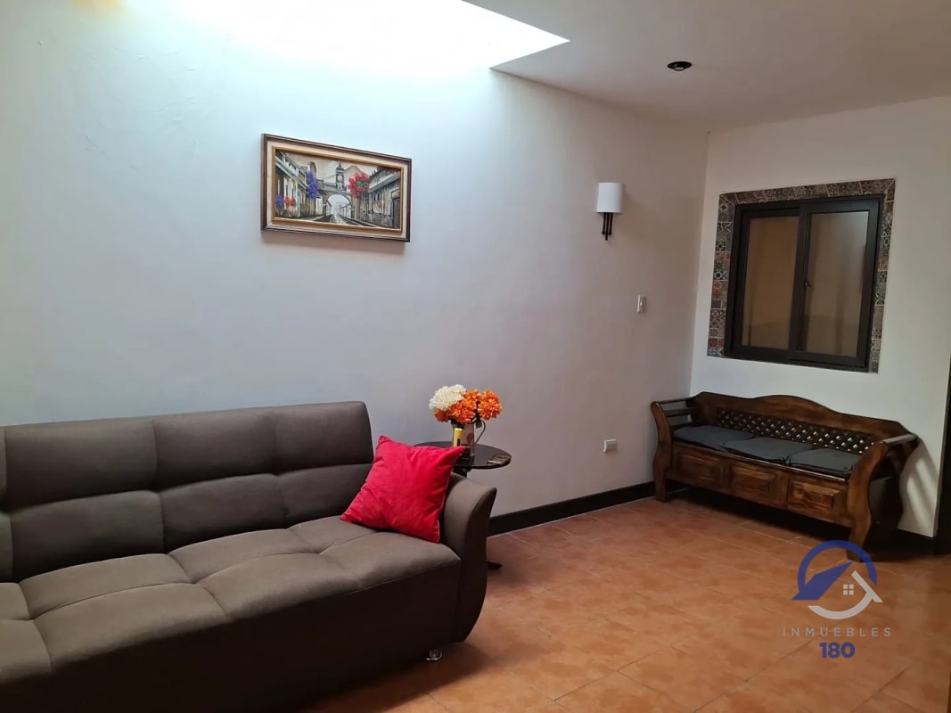 Casa en venta en Barrio Las Campanas, San Pedro Las Huertas, Sacatepéquez - 11