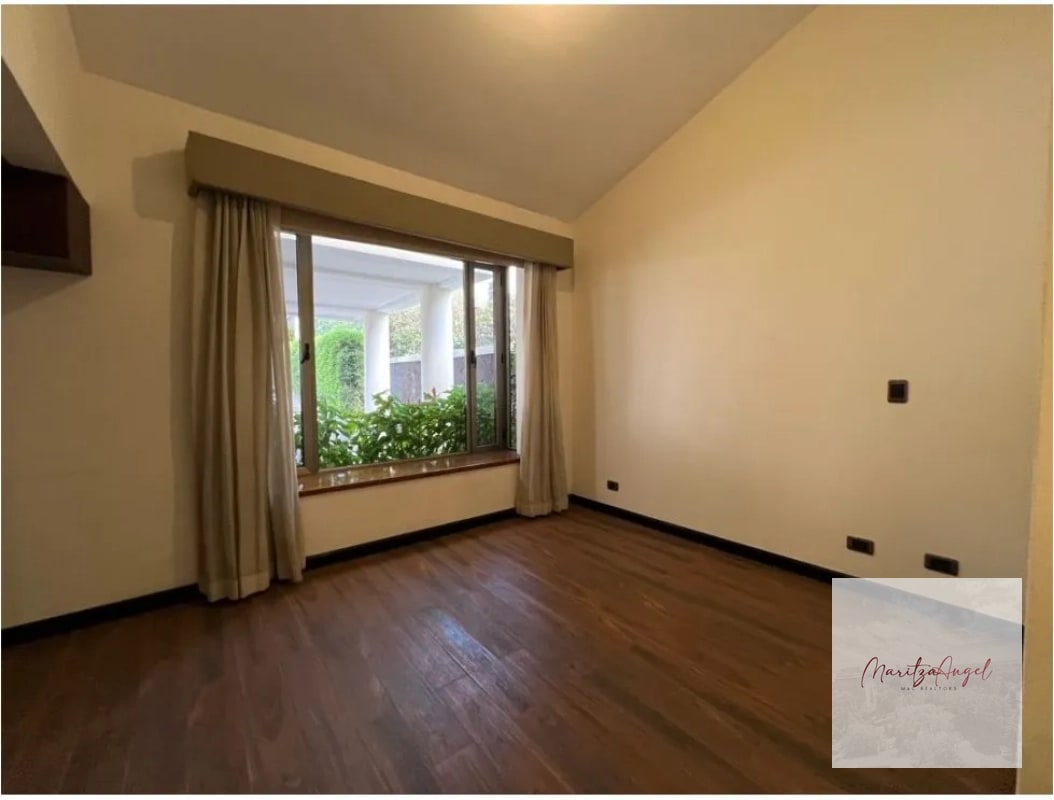 CASA EN VENTA ZONA 10. EL PRADO - 9