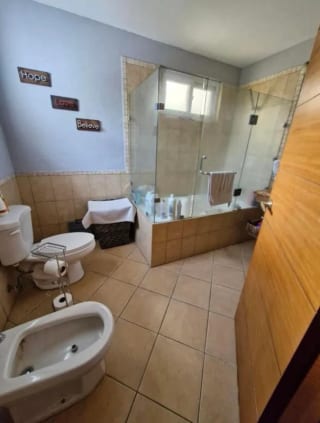 Amplia y acogedora casa en Kanajuyú zona 16 — Casa en Venta en Kanajuyú, Zona 16, Guatemala, Ciudad — miniatura 5 de 7
