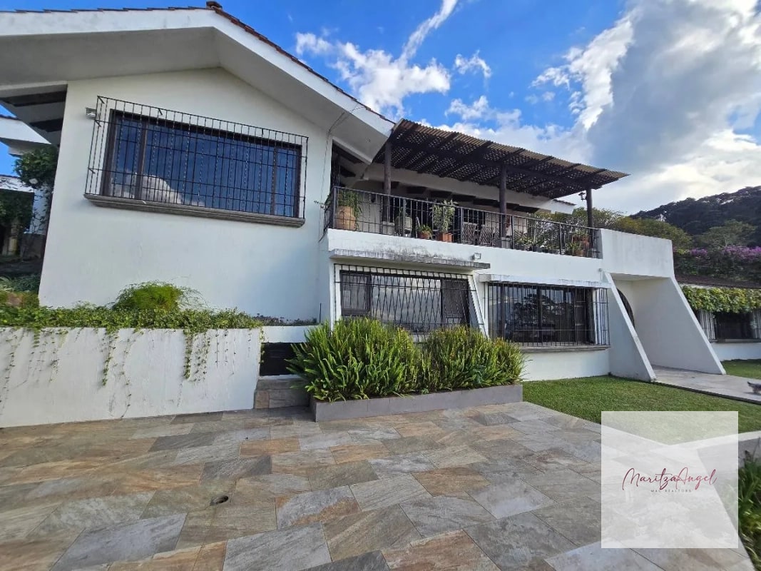 CASA EN VENTA EN ZONA 16 - 2