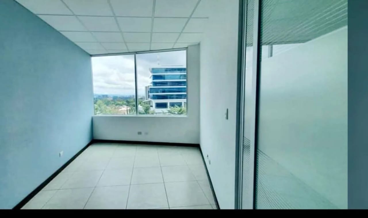 ALQUILER OFICINA ZONA PRADERA, ZONA 10 — Oficina en Alquiler en Zona Pradera, Zona 10, Guatemala, Ciudad — foto 2 de 4