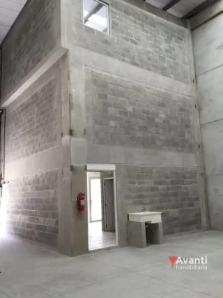 VENDO BODEGA ZONA 4 MIXCO, DENTRO DE COMPLEJO — Bodega / Ofibodega en Venta en Zona 4 Mixco, Guatemala, Ciudad — miniatura 6 de 15