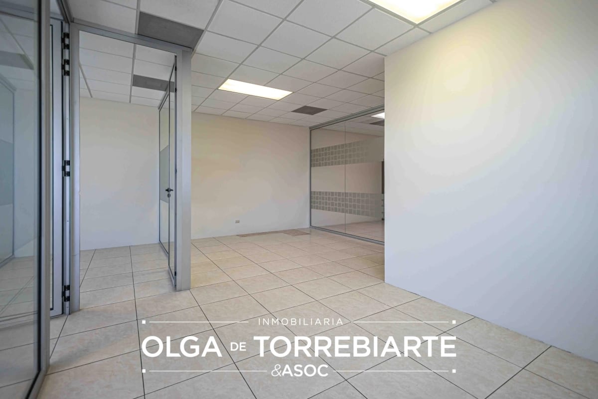 Oficina en Zona Pradera, Zona 10 — Oficina en Alquiler en Zona Pradera, Zona 10, Guatemala, Ciudad — foto 12 de 16