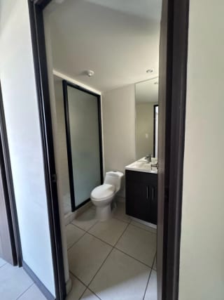 VENTA DE APARTAMENTO EN CONDADO NARANJO/ALEGRIA/Z.4 MIXCO — Apartamento en Venta en Condado Naranjo, Zona 4 Mixco, Guatemala, Ciudad — miniatura 2 de 16