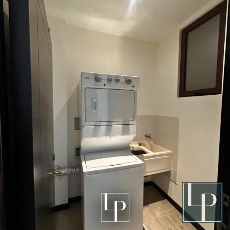 Apartamento de 2 Hab. en Renta en Lirios de Cayalá - 9