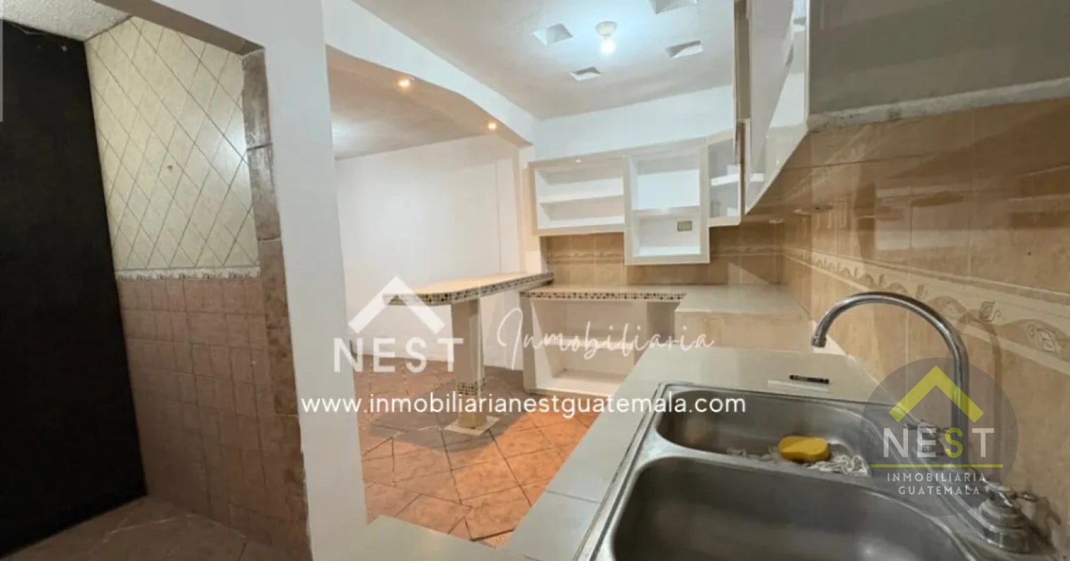 Casa amplia en venta | Residenciales LOS OLIVOS - Zona 18 - 16