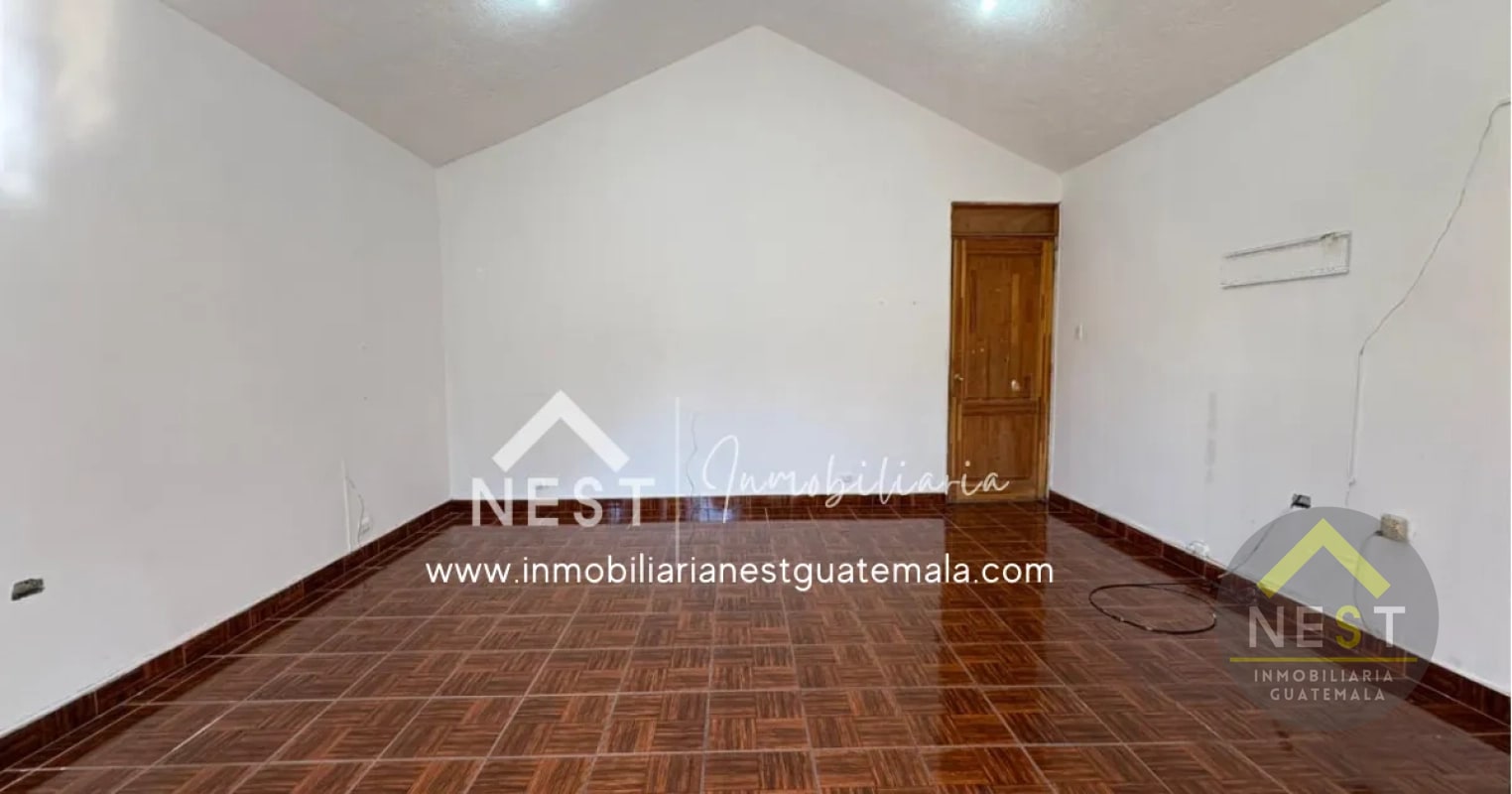 Casa amplia en venta | Residenciales LOS OLIVOS - Zona 18 - 9