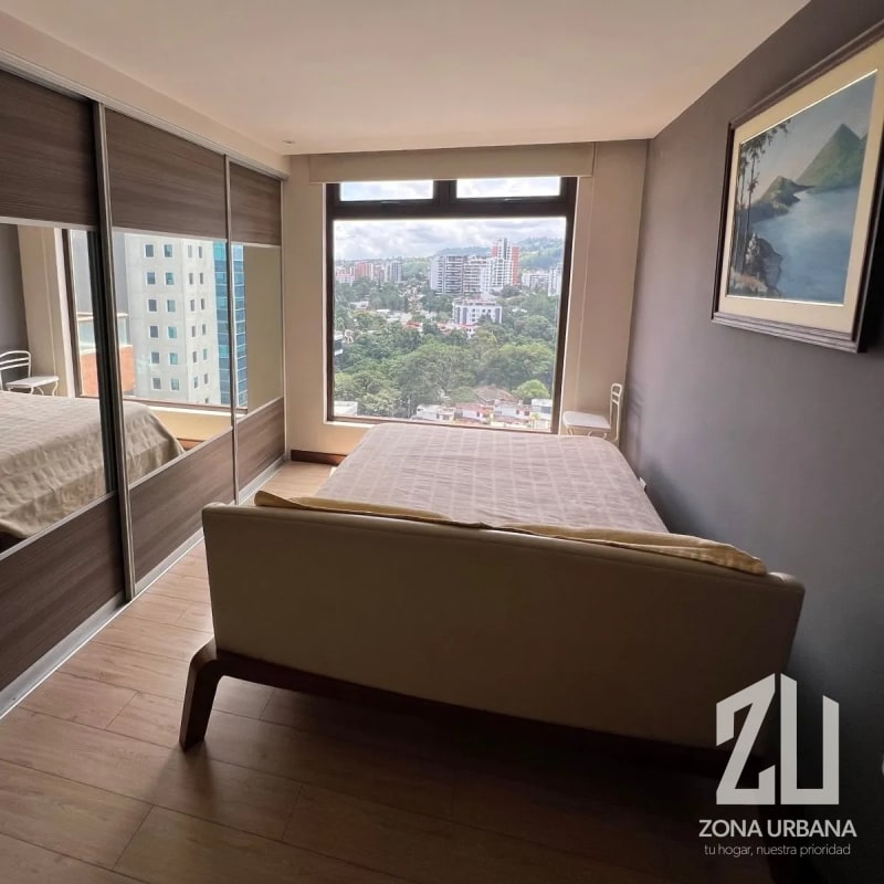 Penthouse de dos niveles con vista panorámica en Edificio Veinti4, Zona 10 - 11