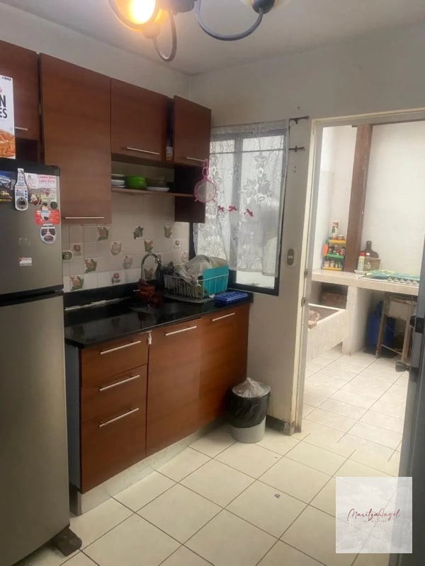 CASA EN VENTA EN ZONA 16 - 5