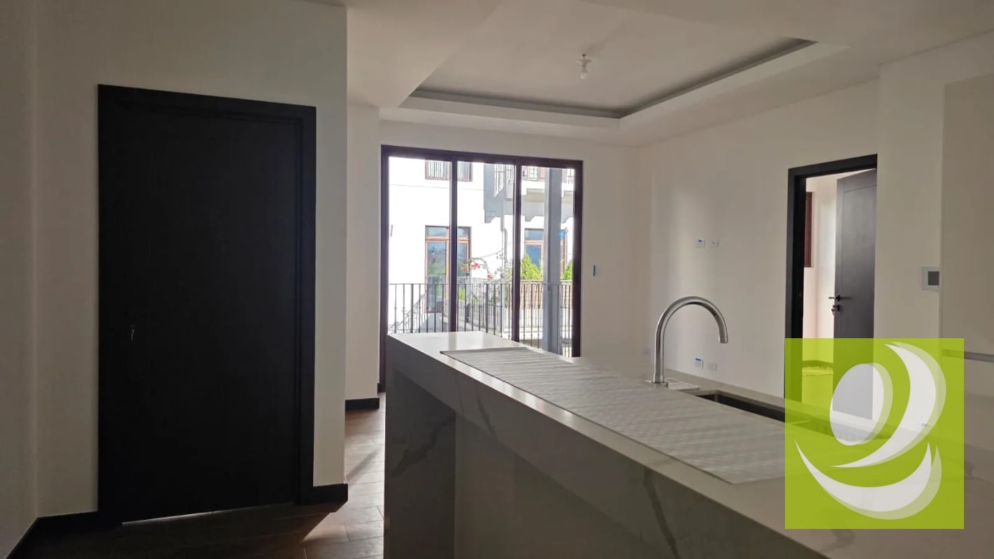 Renta  apartamento en Lirios zona 16 - 15