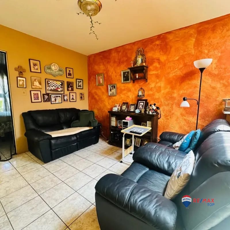 CASA EN COND. SANTA BARBARA, SAN CRISTÓBAL — Casa en Venta en Zona 8 Mixco, Guatemala, Ciudad — foto 8 de 10