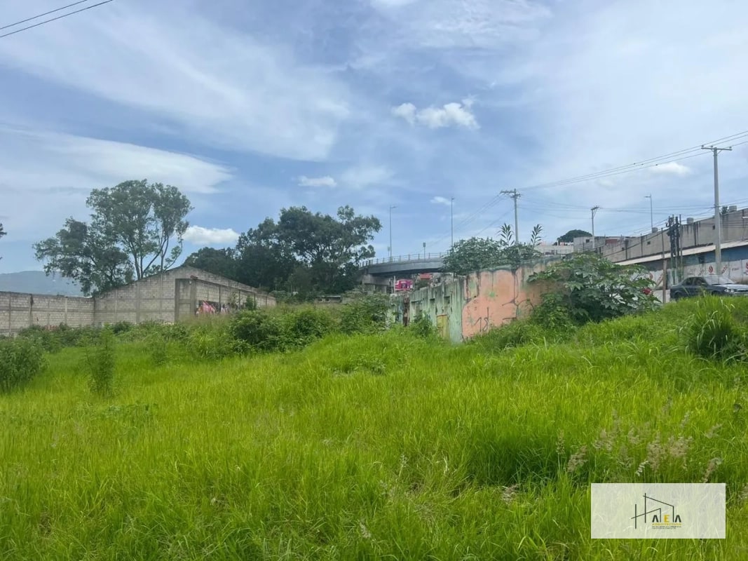 Venta terreno en sector industrial y comercial - 1