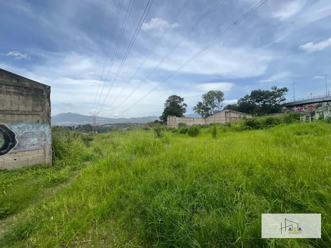 Venta terreno en sector industrial y comercial - 2