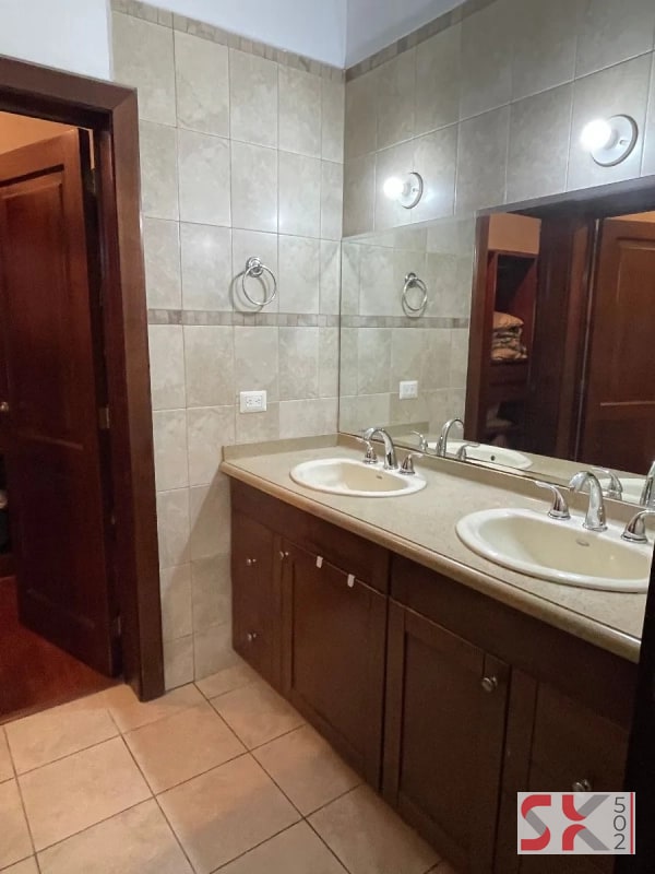 SE VENDE LINDA CASA EN UBICACIÓN PRIVILEGIADA - SAN RAFAEL 2 - 10