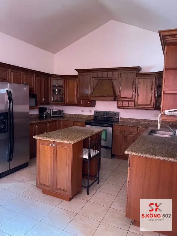 SE VENDE LINDA CASA EN UBICACIÓN PRIVILEGIADA - SAN RAFAEL 2 — Casa en Venta en San Rafael, Santa Catarina Pinula, Guatemala, Ciudad — foto 4 de 17