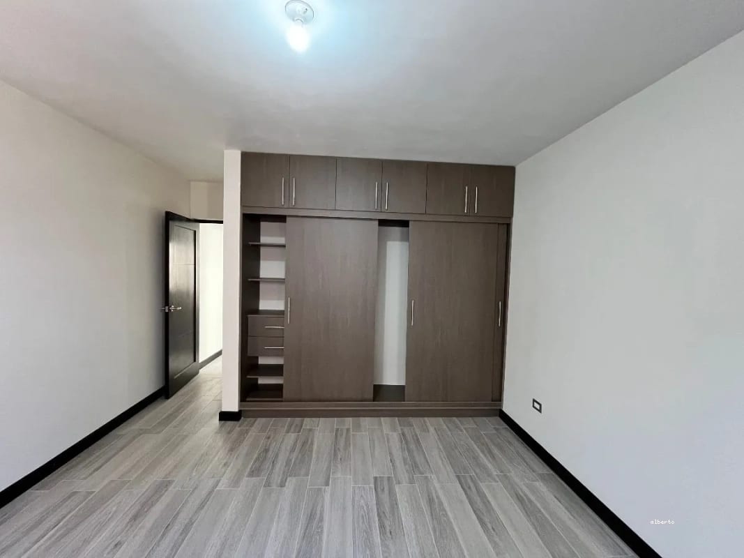 Casa en Venta Hacienda Real Zona 16 - 3 Habitaciones — Casa en Venta en Hacienda Real, Zona 16, Guatemala, Ciudad — foto 9 de 13