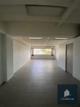 oficina barata en alquiler zona 10, sobre la 20 calle — Oficina en Alquiler en Plaza Buró, Zona 10, Guatemala, Ciudad — miniatura 7 de 16