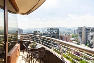 Apartamento amueblado en Zona 10 — Apartamento en Alquiler en Zona 10, Guatemala, Ciudad — miniatura 2 de 5