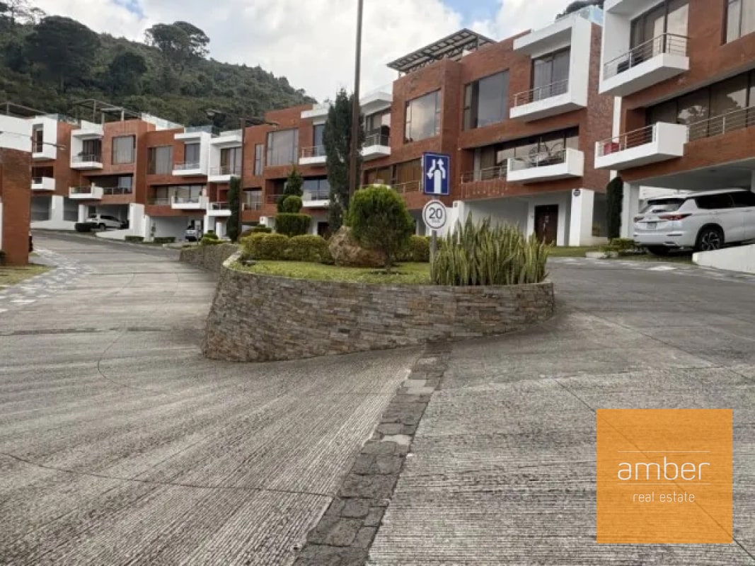 Casa en Cañadas de San Isidro, zona 16 - 3