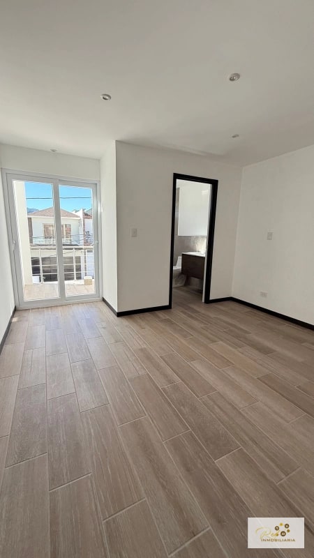 🏡 Casa para Estrenar en Venta – Zona 16, Hacienda Real - 11