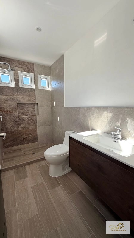 🏡 Casa para Estrenar en Venta – Zona 16, Hacienda Real - 9