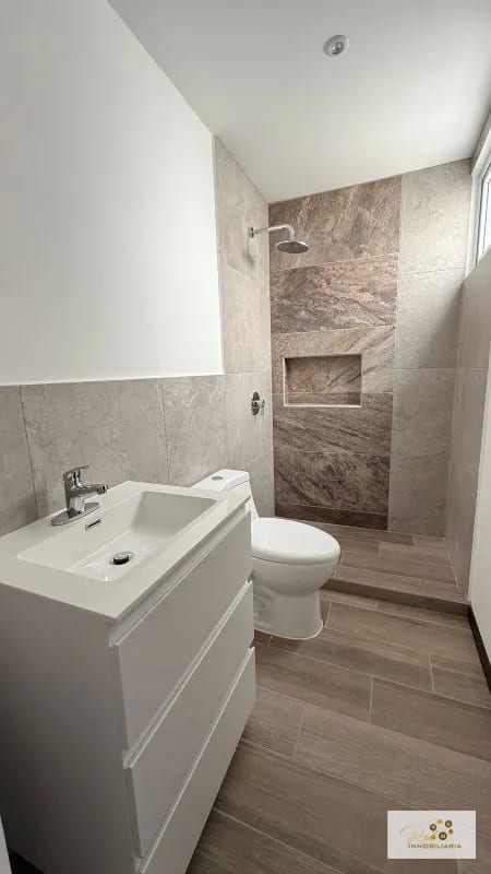 🏡 Casa para Estrenar en Venta – Zona 16, Hacienda Real — Casa en Venta en Zona 16, Guatemala, Ciudad — foto 8 de 16