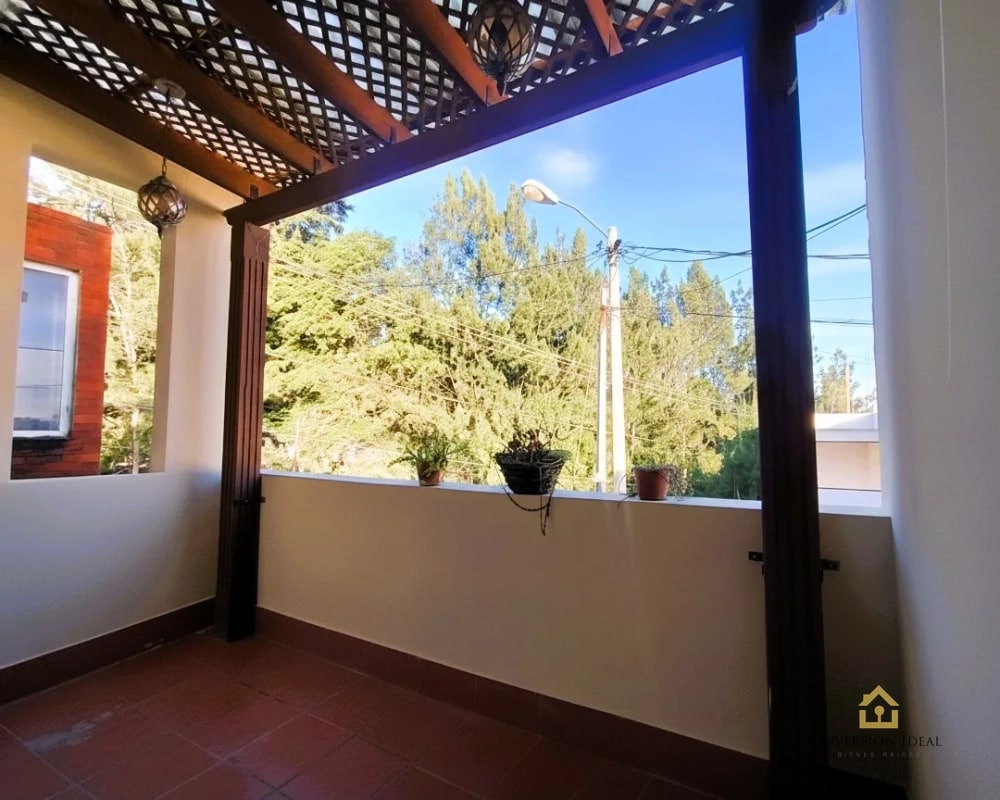 Vendo casa 4 habitaciones + cuarto de servicio en zona 16 - 4