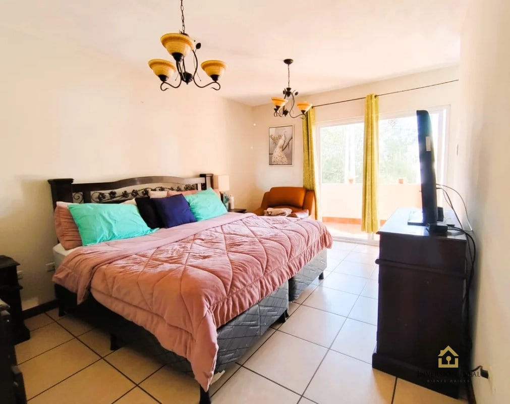 Vendo casa 4 habitaciones + cuarto de servicio en zona 16 - 2
