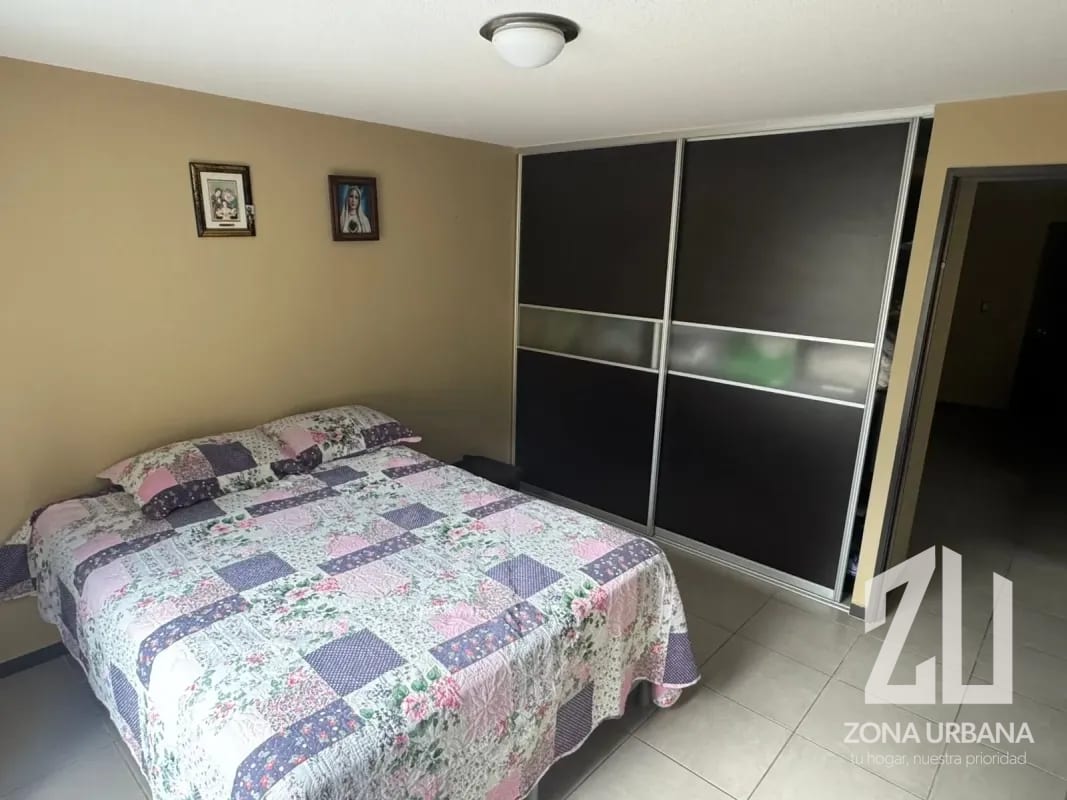 Casa de dos niveles con jardín — Casa en Venta en Cumbres de La Arboleda, Carretera a El Salvador, Guatemala, Ciudad — foto 7 de 10