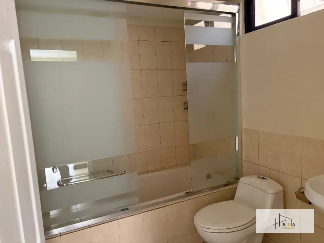 Hermosa casa en venta — Casa en Venta en Zona 8 Mixco, Guatemala, Ciudad — foto 14 de 15