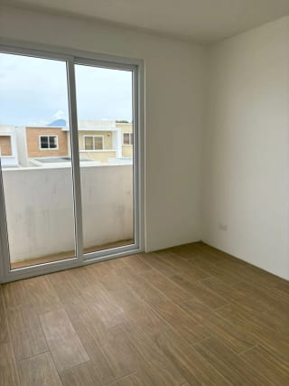 Casa en Venta Km. 25 Carretera a El Salvardor — Casa en Venta en km 21-25, Carretera a El Salvador, Guatemala, Ciudad — miniatura 10 de 15