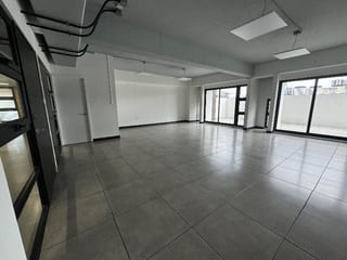 VENTA 2 OFICINA EDIFICIO ASCEND ZONA 9 — Oficina en Venta en Zona 9, Guatemala, Ciudad — miniatura 5 de 8