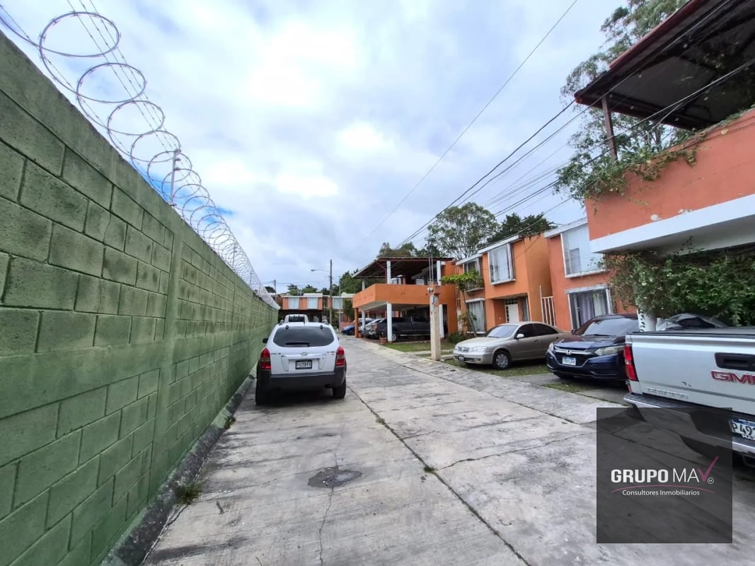 Casa Zona 17 Condominio La Colonia Sabana Arriba - 1