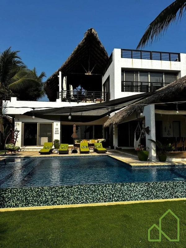 Casa dentro de Condominio en Renta en Monterrico - 1