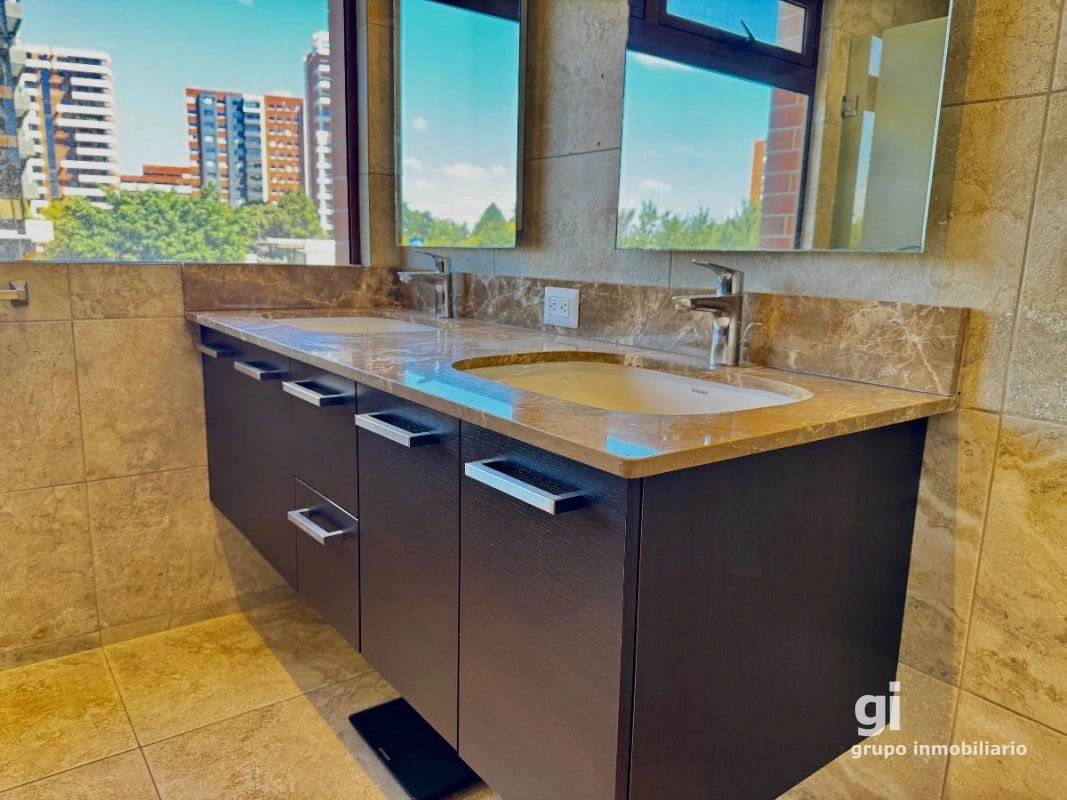 Apartamento de 200 m2 en venta zona 14 - 3