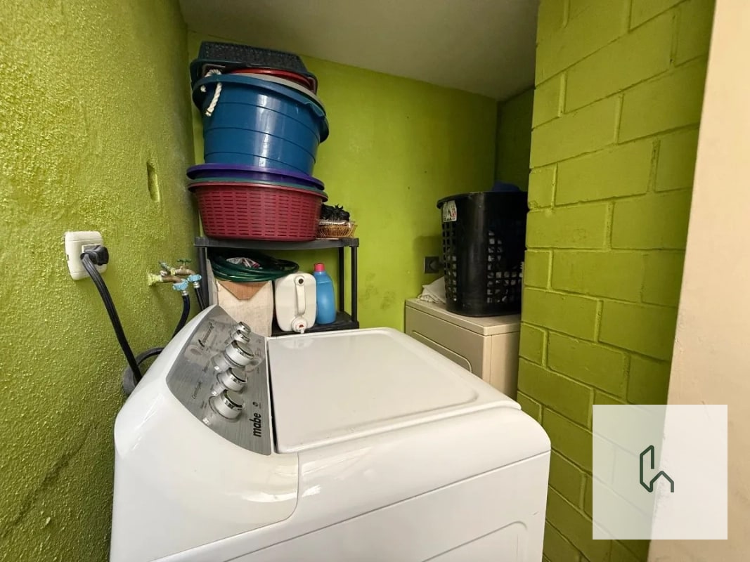 VENTA DE CASA EN JARDINES DE MINERVA 1 - 9
