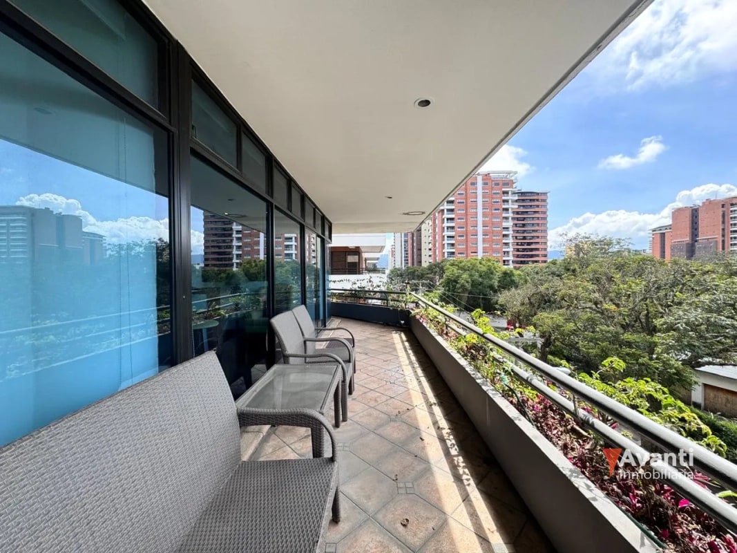 VENTA APARTAMENTO ZONA 14, AMPLIO - 12
