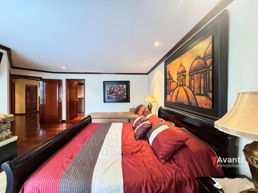 VENTA APARTAMENTO ZONA 14, AMPLIO - 5