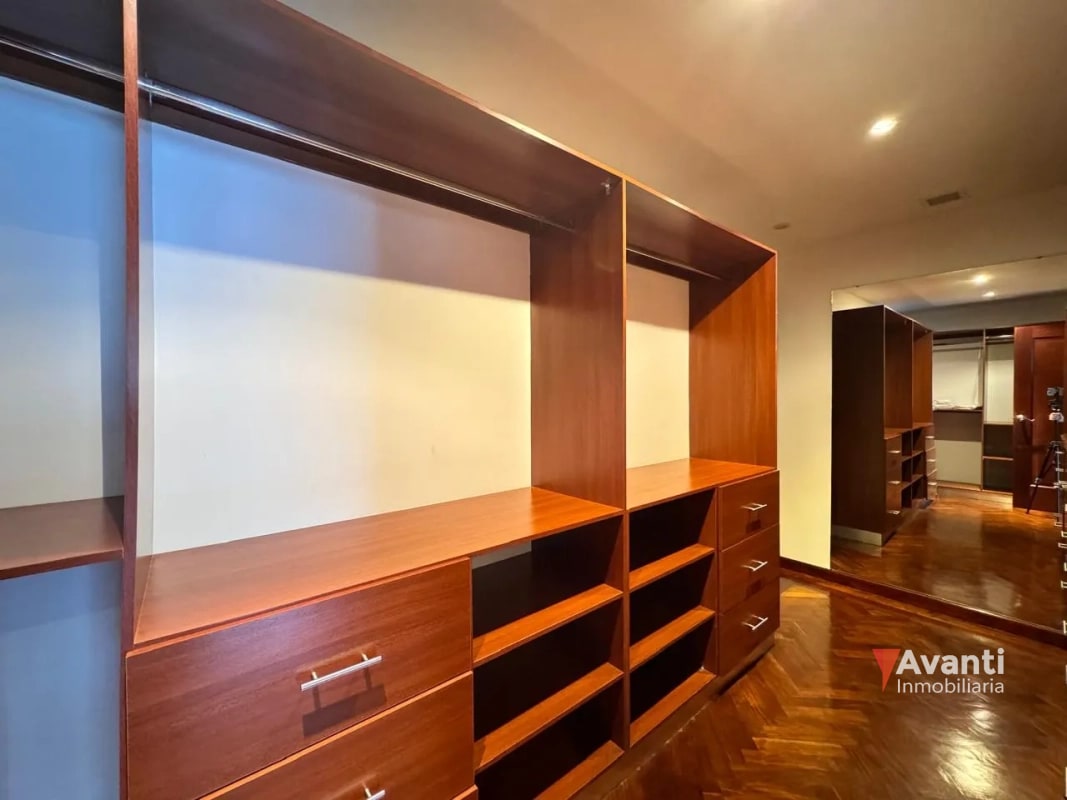 VENTA APARTAMENTO ZONA 14, AMPLIO - 4