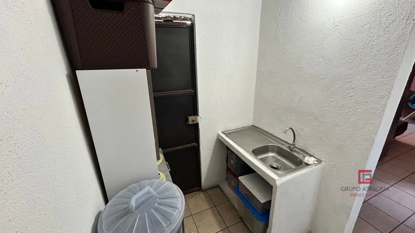 Linda casa en venta en GYT Santa Bárbara - 2