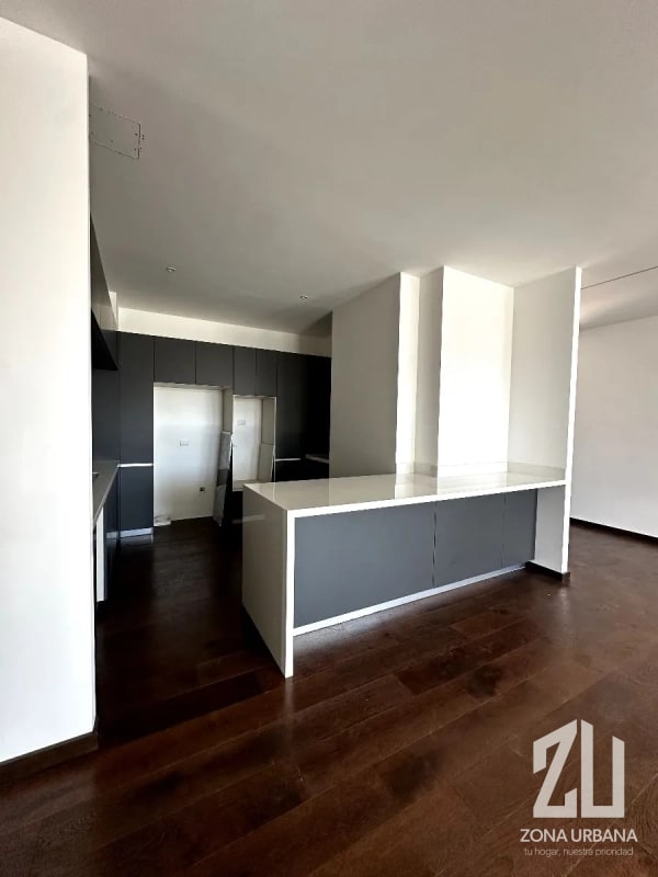 Apartamento amplio y bien iluminado con balcón en Edificio Tero 14 - 9