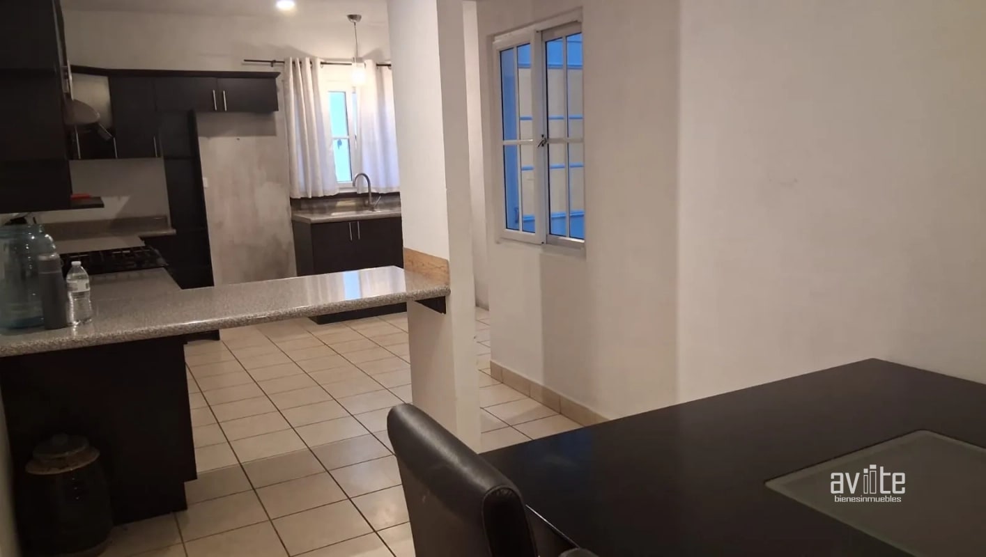 Condado San Nicolas 3.   Casa de 3 niveles en venta Q1,950,000 más impuestos - 7