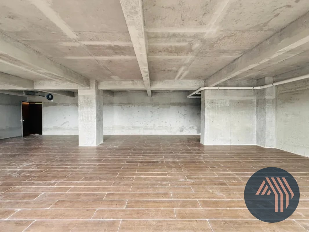 ALQUILER DE OFICINA 139MT2 PARA ESTRENAR - GAURA, ZONA 15 - 10