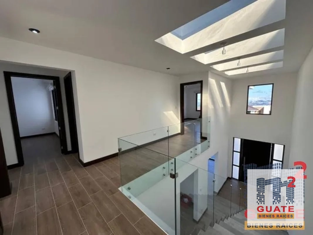 Casa en condominio en Renta, Zona 16 - 13